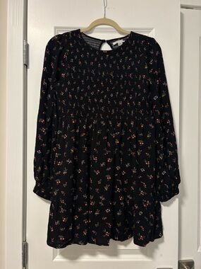American Eagle Black Floral Smocked Long-Sleeve Dress